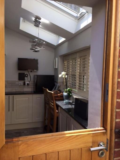 River Road, Littlehampton, Executive Apartment מראה חיצוני תמונה